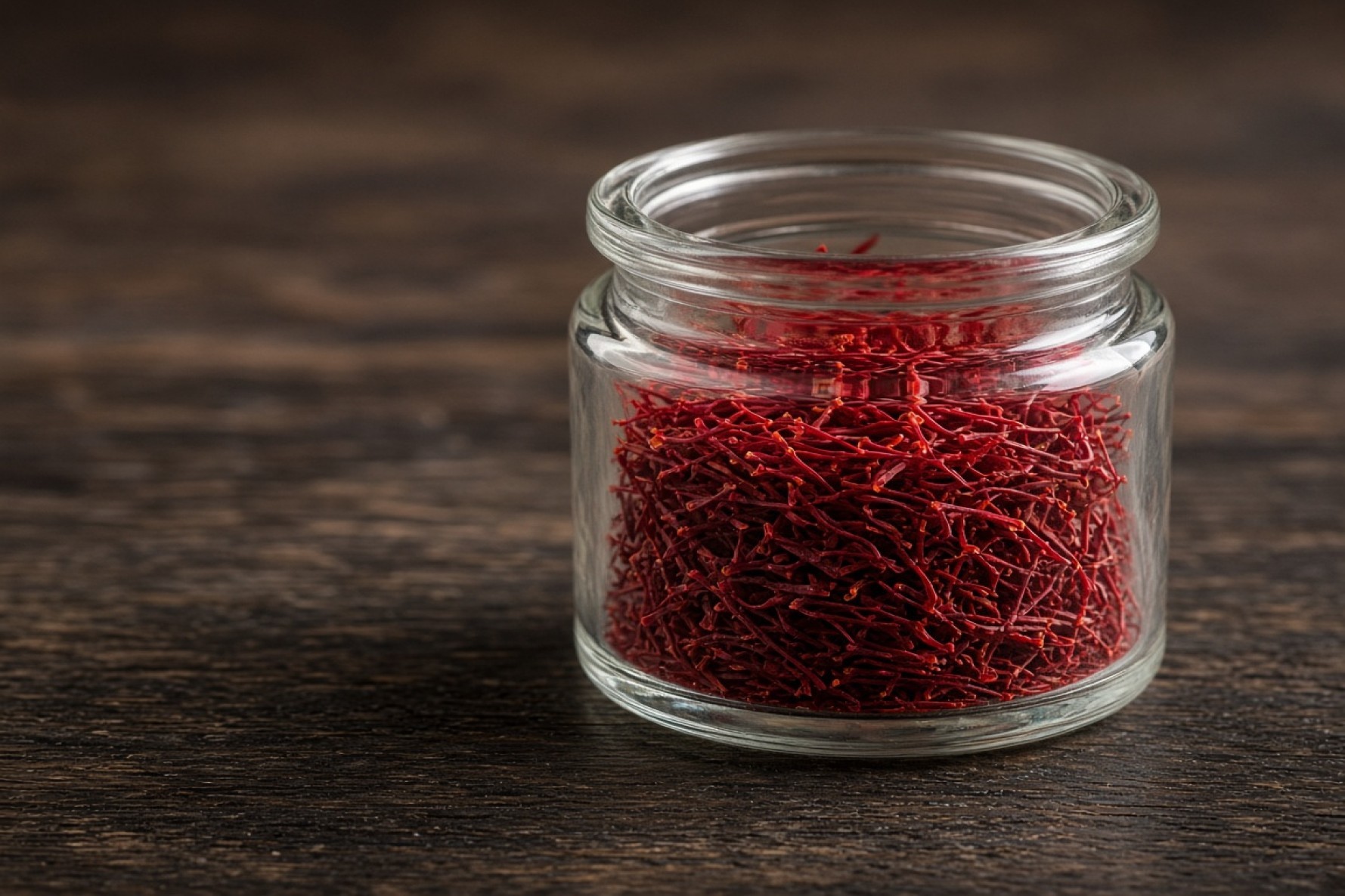Pressed Super Negin Saffron: Appearance, Export Packaging and International Markets